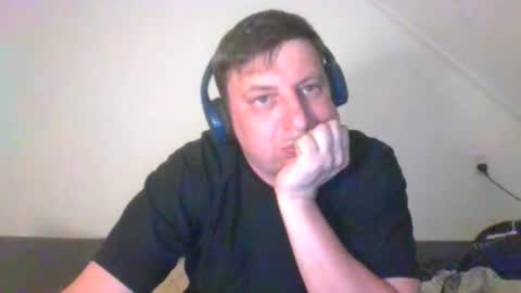 napalacz1920 online show from April 22, 7:37 pm