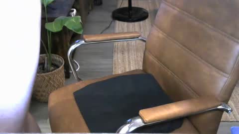 Snapshot of nareth338 chatting on September 29, 6:51 am nareth338 online show from September 29, 6:51 am