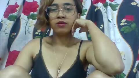 Snapshot of narindra884634 chatting on April 27, 6:00 am narindra884634 online show from April 27, 6:00 am