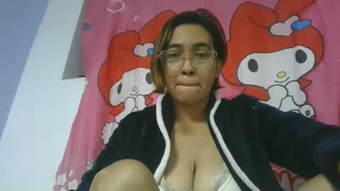 Snapshot of narindra884634 chatting on May 27, 4:09 am narindra884634 online show from May 27, 4:09 am