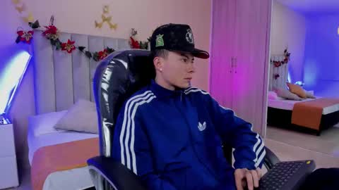 Nascary Fox online show from December 20, 7:21 pm