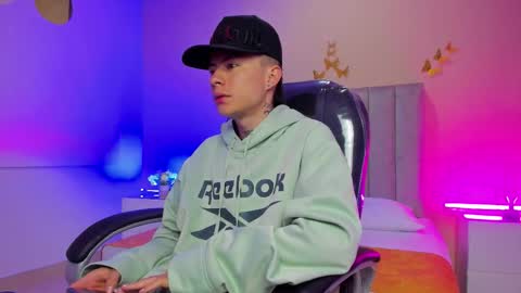 Nascary Fox online show from March 17, 12:30 pm