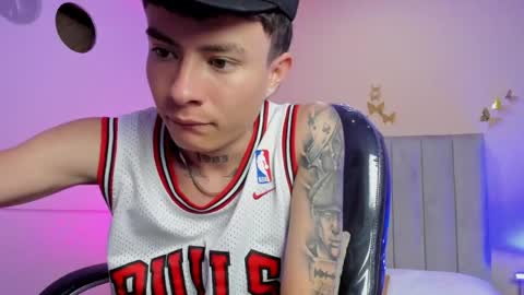 Snapshot of nascary_fox chatting on May 6, 11:59 am Nascary Fox online show from May 6, 11:59 am