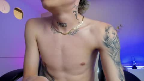 Snapshot of nascary_fox chatting on May 11, 4:04 pm Nascary Fox online show from May 11, 4:04 pm