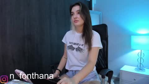 Snapshot of nashlyfontanna chatting on December 22, 1:44 pm Nashly Fontana online show from December 22, 1:44 pm