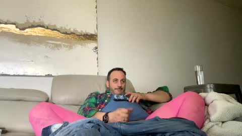 Snapshot of nassobout chatting on December 30, 1:25 pm nassobout online show from December 30, 1:25 pm