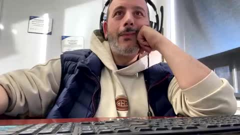 nassobout online show from April 17, 10:02 pm