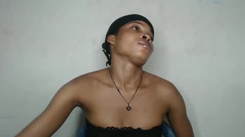 bella online show from November 2, 10:56 pm