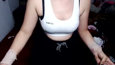 Snapshot of nasty_dirty111 chatting on July 1, 9:25 pm Vivian online show from July 1, 9:25 pm