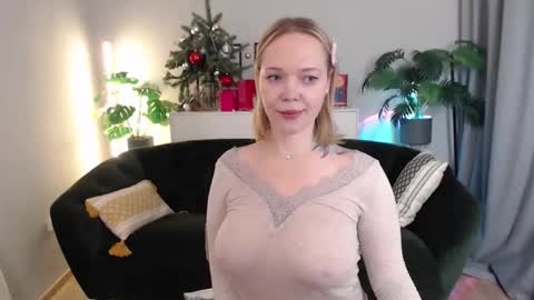 natalee_love online show from December 20, 10:28 pm