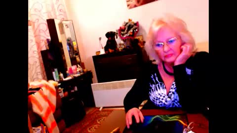 Snapshot of natali7634 chatting on December 30, 7:59 am natali online show from December 30, 7:59 am