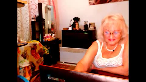 Snapshot of natali7634 chatting on January 27, 8:28 pm natali online show from January 27, 8:28 pm