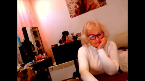 Snapshot of natali7634 chatting on February 26, 9:10 am natali online show from February 26, 9:10 am