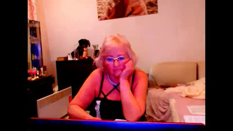 Snapshot of natali7634 chatting on March 1, 3:49 pm natali online show from March 1, 3:49 pm