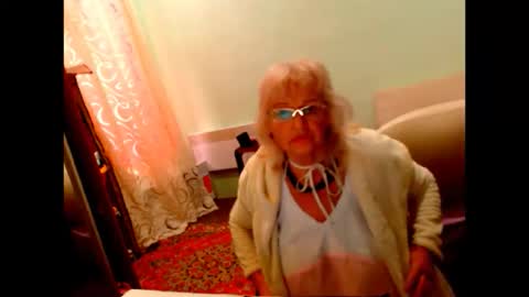 Snapshot of natali7634 chatting on October 22, 7:52 am natali online show from October 22, 7:52 am