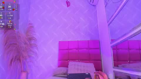 Naty  online show from February 26, 12:25 pm