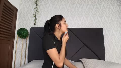 Naty  online show from September 16, 12:06 pm