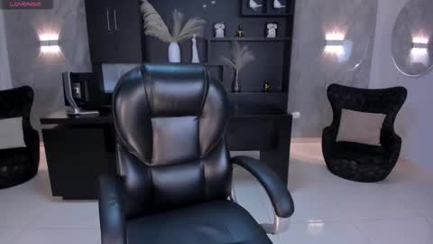 Snapshot of nataliagaret chatting on February 20, 3:14 am Nata online show from February 20, 3:14 am