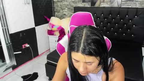 nataliatompsonx1 online show from October 7, 6:10 am