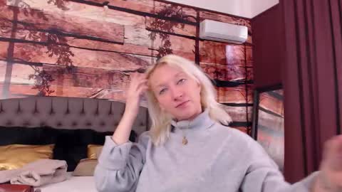 Natalie online show from November 25, 8:47 am