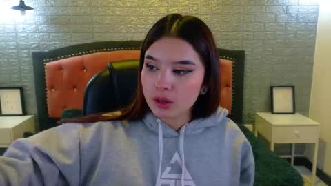 natalie  online show from October 17, 2:59 am