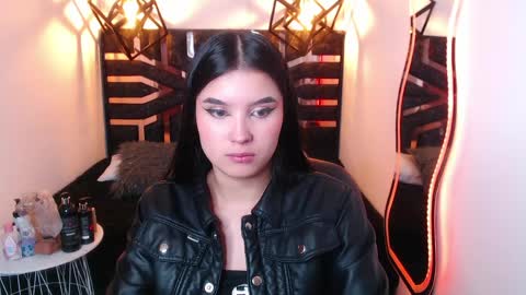 natalie  online show from April 3, 8:18 pm