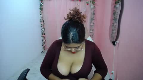 natalie_tits1 online show from September 19, 9:04 pm