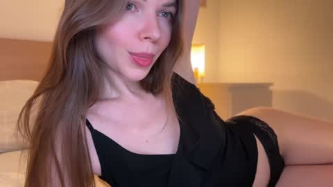 Snapshot of natalie_x chatting on December 17, 5:58 pm Im coming online show from December 17, 5:58 pm