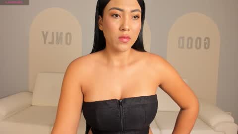 Natalie Lewis online show from December 20, 11:06 am