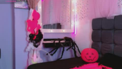 natalliapradas online show from October 27, 5:06 pm