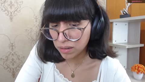 N A T A L Y online show from December 10, 3:44 pm