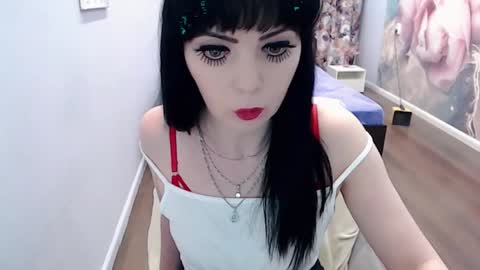 Snapshot of natalyaberd chatting on December 10, 7:43 pm natalyaberd online show from December 10, 7:43 pm