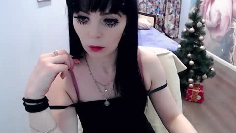 Snapshot of natalyaberd chatting on December 12, 11:25 pm natalyaberd online show from December 12, 11:25 pm