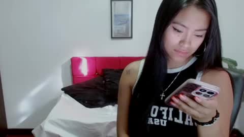 Nataly Escobar online show from January 15, 1:26 pm