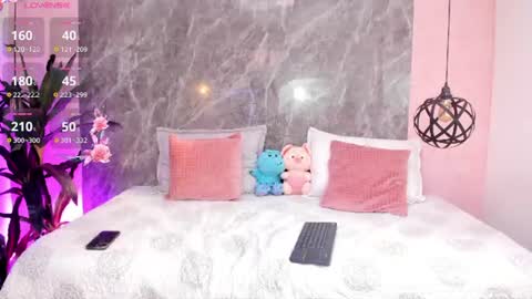 Snapshot of natalyrivers chatting on June 25, 9:19 pm Megan online show from June 25, 9:19 pm
