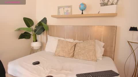 N A T A S H A online show from December 29, 8:55 am