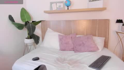 N A T A S H A online show from January 8, 9:42 am