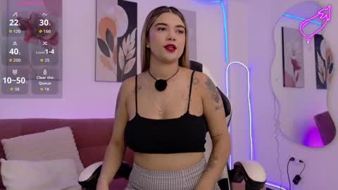 Snapshot of natasha__black chatting on June 6, 7:29 pm Natasha online show from June 6, 7:29 pm