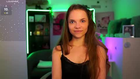 natasha__malkova online show from December 10, 6:49 pm