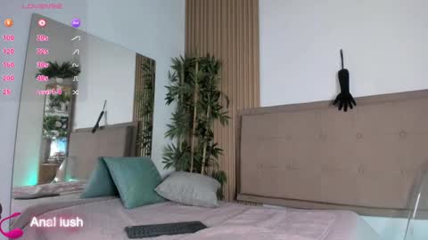 Natasha Sccott online show from February 19, 7:59 pm