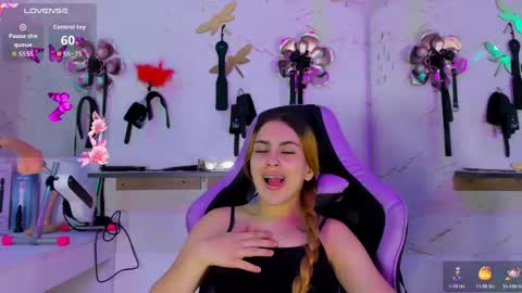 Snapshot of natasha_adams___ chatting on April 21, 9:39 pm NATASHA online show from April 21, 9:39 pm