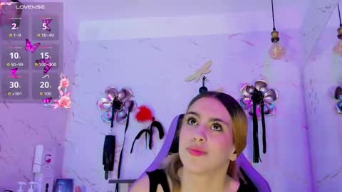 Snapshot of natasha_adams___ chatting on April 25, 9:34 pm NATASHA online show from April 25, 9:34 pm