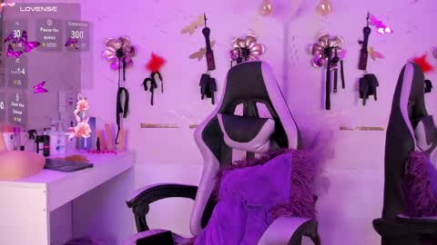 Snapshot of natasha_adams___ chatting on May 9, 9:31 pm NATASHA online show from May 9, 9:31 pm