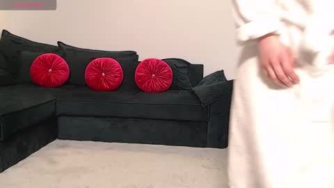 Naty  online show from March 17, 9:29 pm