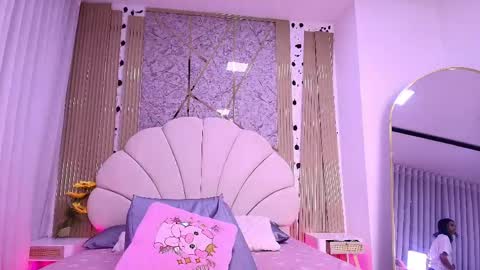 Snapshot of natasha_luna_ chatting on April 21, 7:17 pm Natasha online show from April 21, 7:17 pm