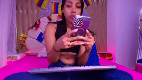 Snapshot of natasha_luna_ chatting on June 20, 7:16 pm Natasha online show from June 20, 7:16 pm
