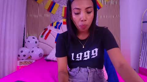 Snapshot of natasha_luna_ chatting on June 25, 7:29 pm Natasha online show from June 25, 7:29 pm
