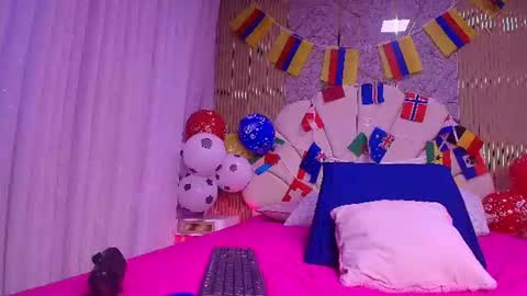 Snapshot of natasha_luna_ chatting on July 9, 7:18 pm Natasha online show from July 9, 7:18 pm