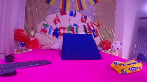 Snapshot of natasha_luna_ chatting on July 14, 7:19 pm Natasha online show from July 14, 7:19 pm
