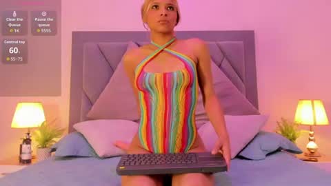 Snapshot of natashaa_vega chatting on June 28, 5:52 pm natashaa_vega online show from June 28, 5:52 pm